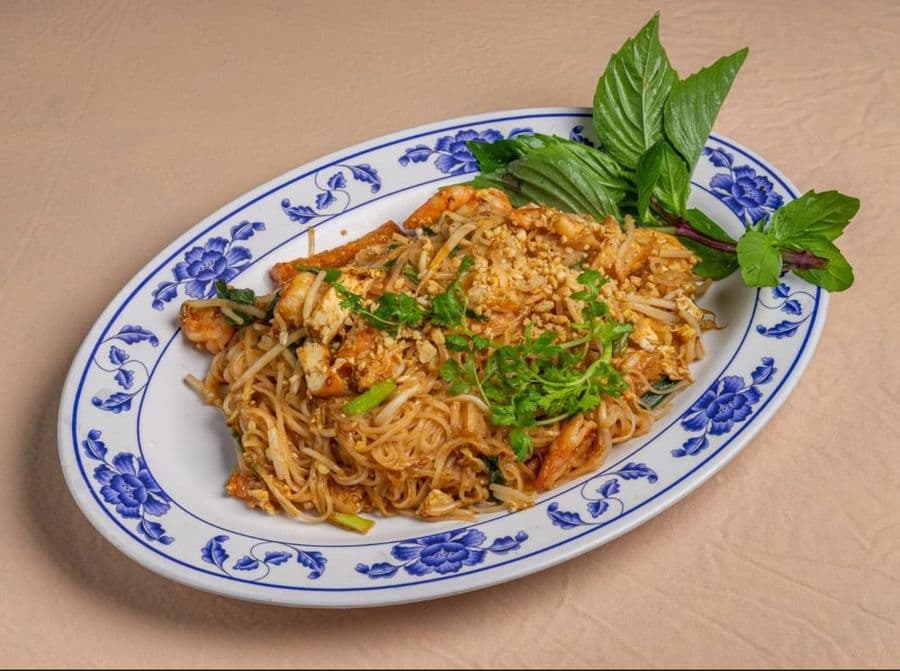 9V. Pad Thai